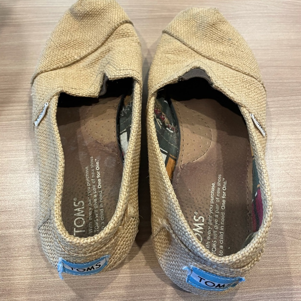 Canvas Toms